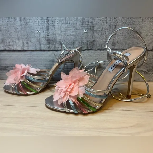 STEVE MADDEN NWT Jolisa Metallic Flower Ankle Wrap Dress Sandals