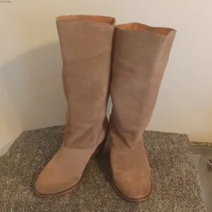 Steve Madden tan suede leather western rider boots size 8