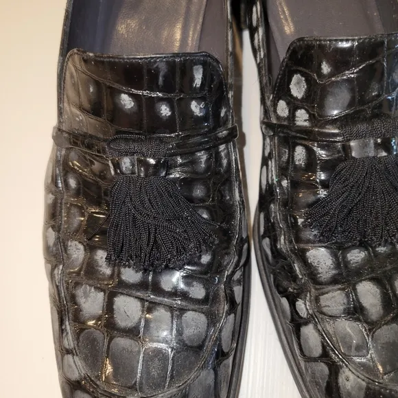 STUART WEITZMAN BLACK CROC TASSLE LEATHER LOAFERS SIZE 7.5
