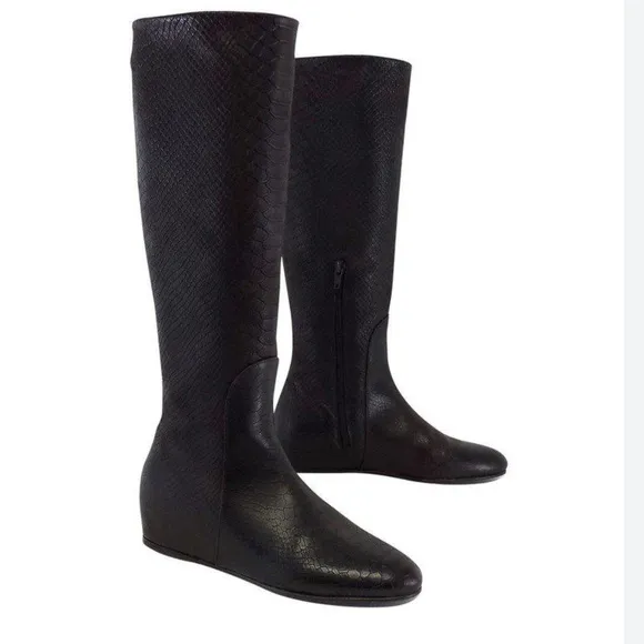 Stuart Weitzman - Cognac Python Embossed Boots