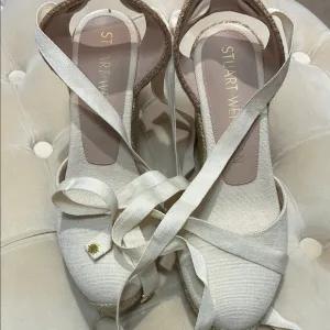 Stuart Weitzman Cream Espadrille Shoes with Strappy Design