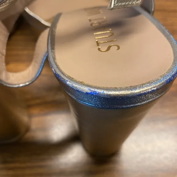 STUART WEITZMAN Cross Strap Sandals Sz 7.5B Gold color.  No box