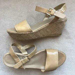Stuart Weitzman Golden Tan Patent Leather Cork Platform Wedge Sandals Women’s 7