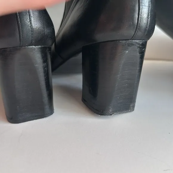 Stuart Weitzman leather knee high pull on heeled boots black size 9.5