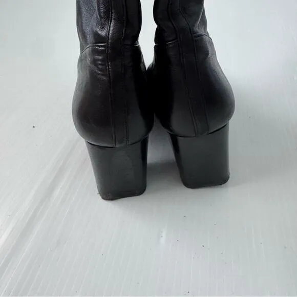 Stuart Weitzman leather knee high pull on heeled boots black size 9.5