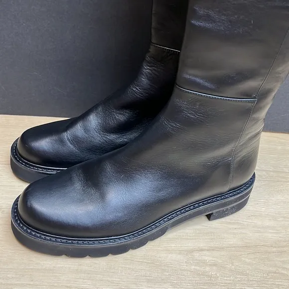 STUART WEITZMAN Mila - Leather flat high boots with round tip 35, Size 8