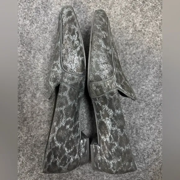 Stuart Weitzman Pointed Toe Loafers Animal Print Silver Grey Size 8