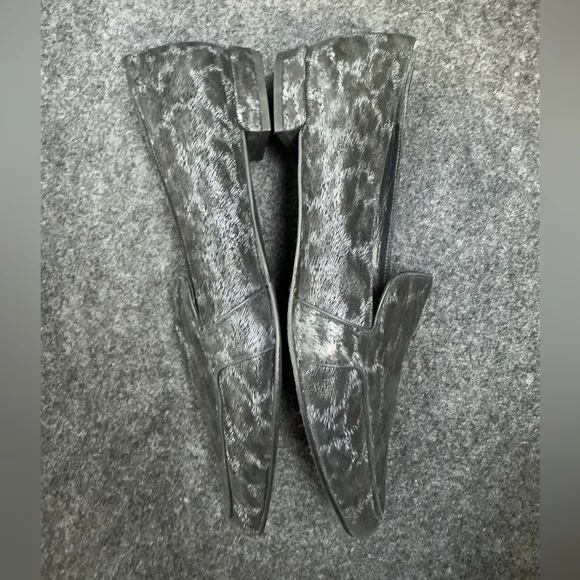 Stuart Weitzman Pointed Toe Loafers Animal Print Silver Grey Size 8