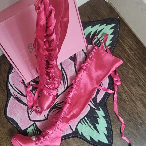 Sugar Thrillz: Heiress Request Hot Pink Thigh High Boots, Size 8, NIB Dolls Kill