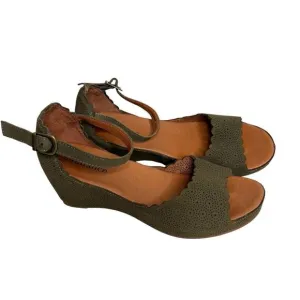 Sundance olive leather lasercut ankle strap wedge sandals size 39 NEW