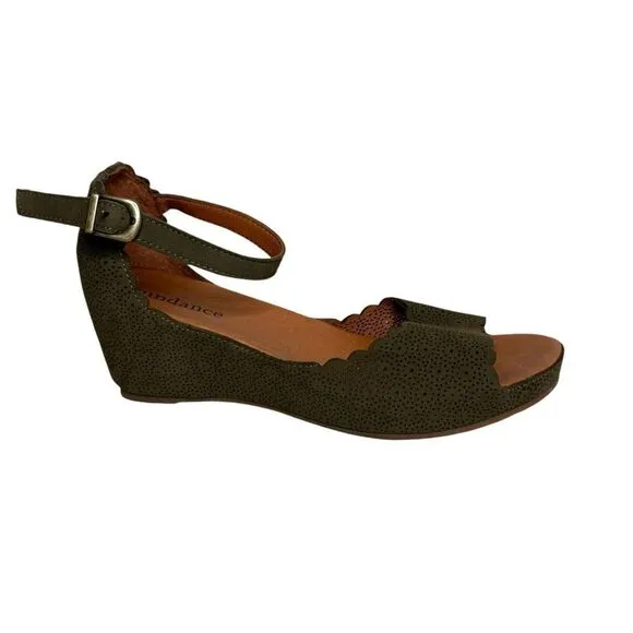 Sundance olive leather lasercut ankle strap wedge sandals size 39 NEW