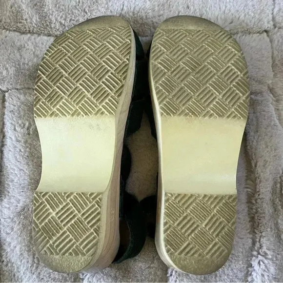 Sven Diamond Strap Clogs Forest Green Suede Open Toe Low Heel Sandals - 39