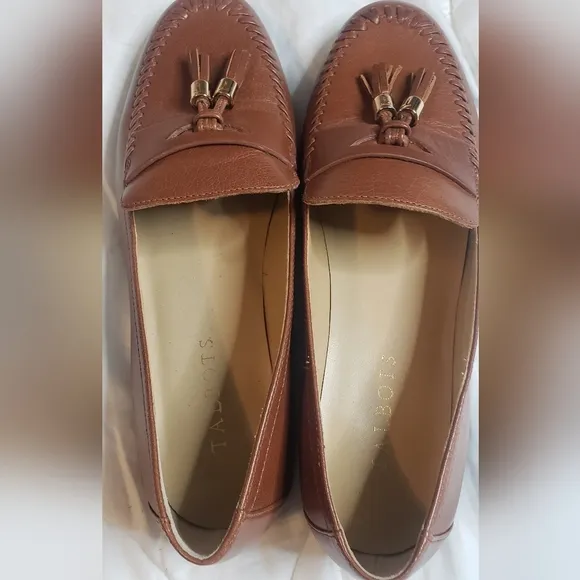 Talbot's Laura Tasseled Leather Loafers with Gold Tone Horse Bit Hardware Sz 7.5