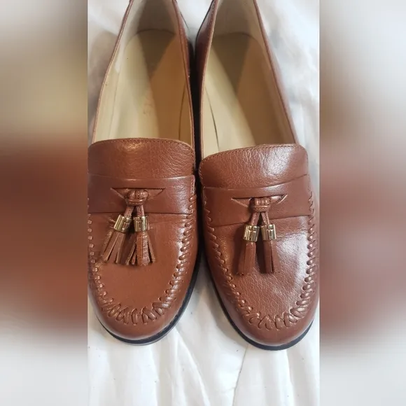 Talbot's Laura Tasseled Leather Loafers with Gold Tone Horse Bit Hardware Sz 7.5