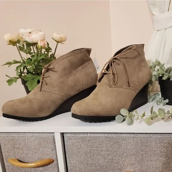 𝅺tan Faux Suede High Heel Boots Size 11