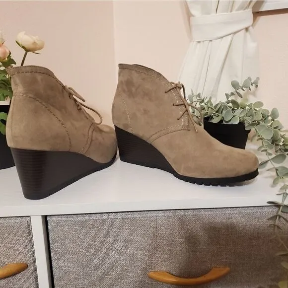 𝅺tan Faux Suede High Heel Boots Size 11