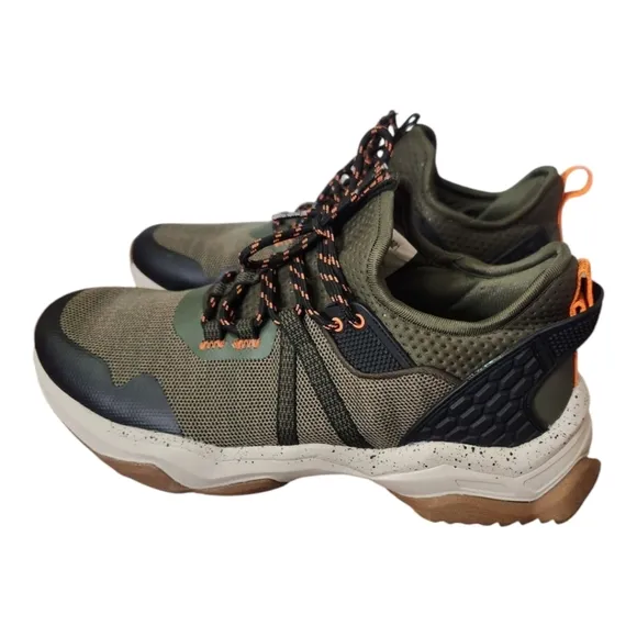 Territory Men's Sidewinder Water-resistant Knit Trail Sneakers Green, Size 11