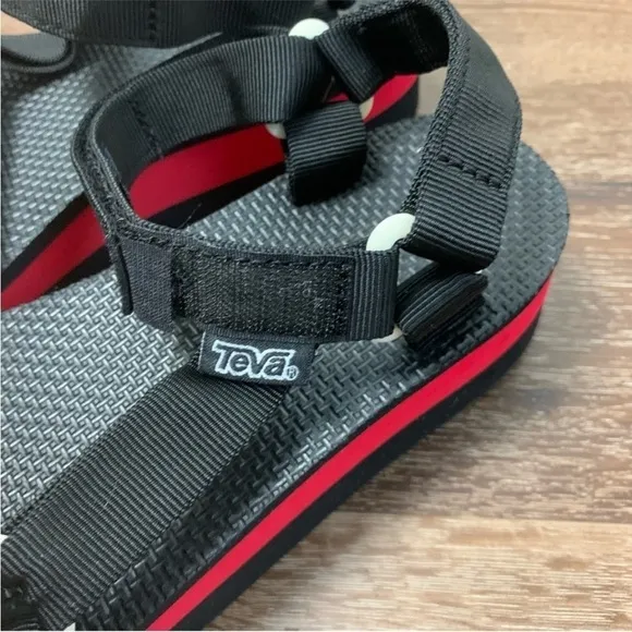 Teva flat form universal strap platform sandals 9