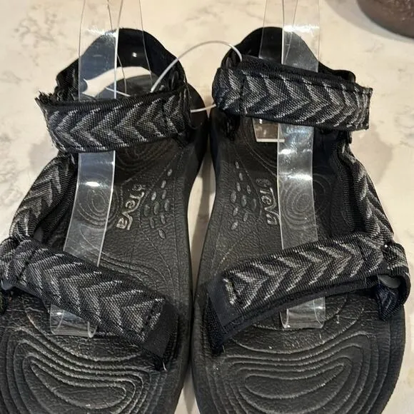 Teva Hurricane Strap Sandals Black Gray Chevron Stripe Gorpcore sustainable