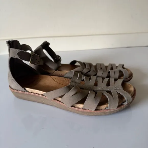 Teva Sandals Womens Encanta Gladiator Tan  Ankle Strap Peep Toe SZ 8.5