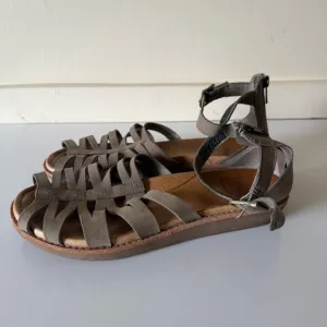 Teva Sandals Womens Encanta Gladiator Tan  Ankle Strap Peep Toe SZ 8.5