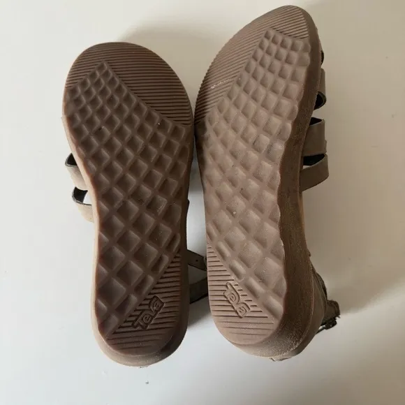 Teva Sandals Womens Encanta Gladiator Tan  Ankle Strap Peep Toe SZ 8.5