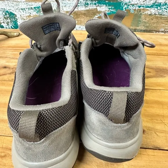 TEVA Women's Arrowood  Hiking Trail Sneakers sz 7.5 Brown waterproof