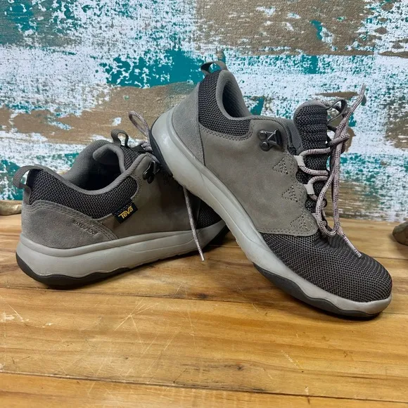 TEVA Women's Arrowood  Hiking Trail Sneakers sz 7.5 Brown waterproof
