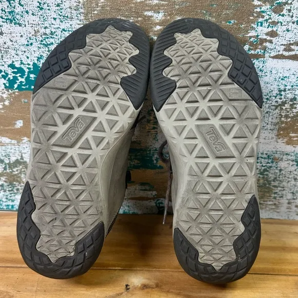 TEVA Women's Arrowood  Hiking Trail Sneakers sz 7.5 Brown waterproof