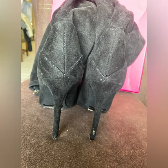 THIGH HIGH BOOTS