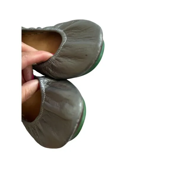 TIEKS Pewter Silver Leather Ballet Flats Size 9