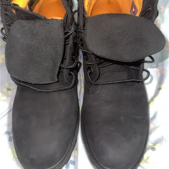 Timberland Black Rugged Boots with Padded Collar