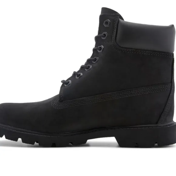 ⬇️Timberland Classic Black Boots