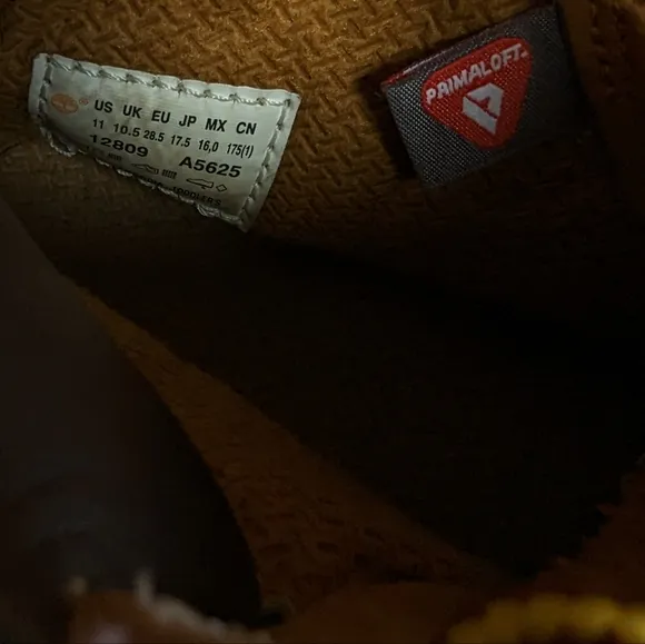 TIMBERLAND wheat high top primaloft boots
