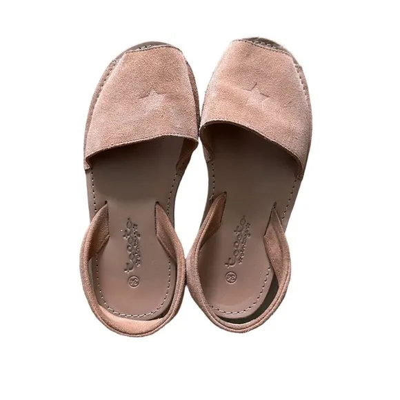 Tocoto Vintage Leather Sandals