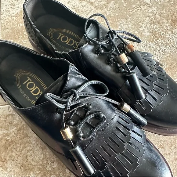Tods Black Tassel leather Loafers