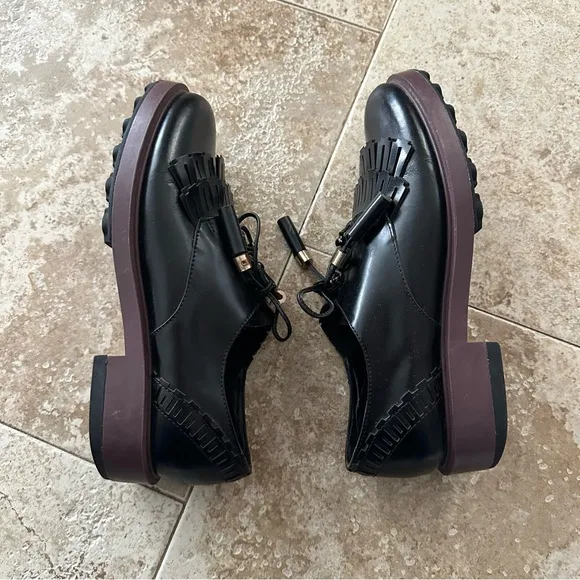 Tods Black Tassel leather Loafers