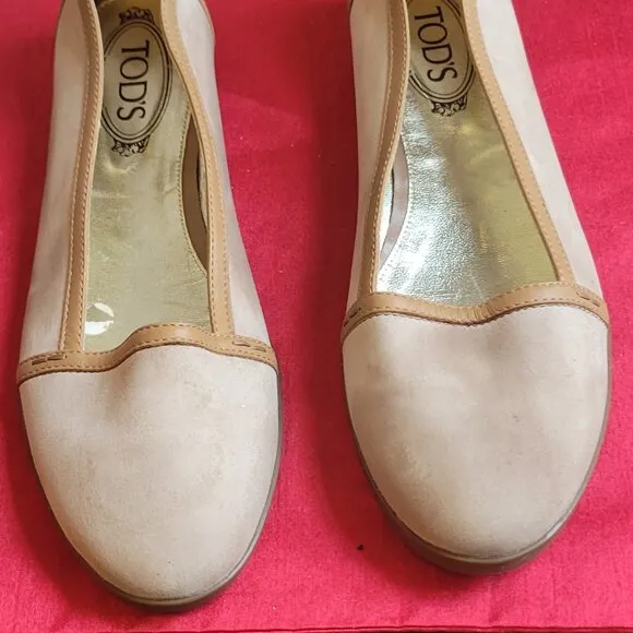 Tod's Italian Cream Suede and Gold Accent Loafers/Ballet Flats Size 9