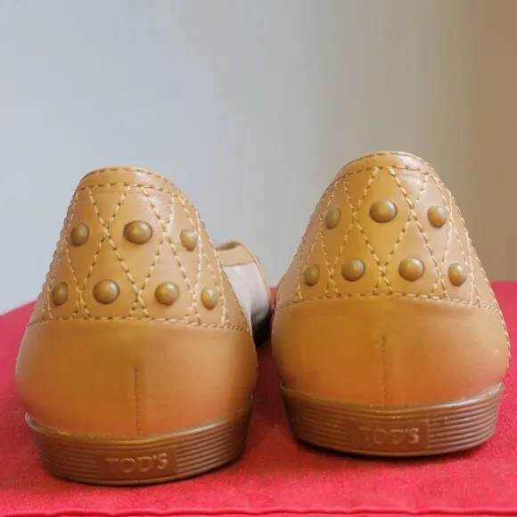 Tod's Italian Cream Suede and Gold Accent Loafers/Ballet Flats Size 9