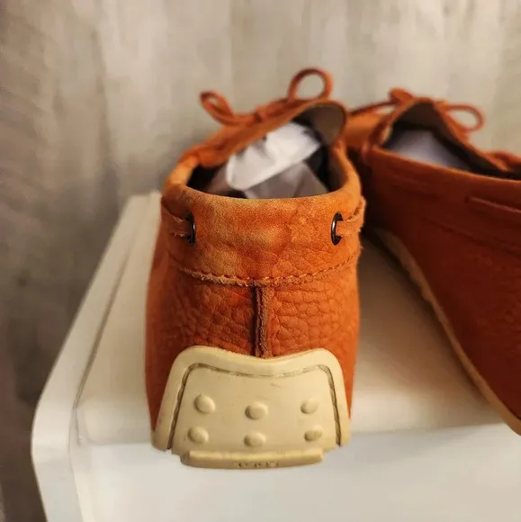 TOD'S Men's Tangerine Pebbled Leather Moccasins Loafers Size 10 US