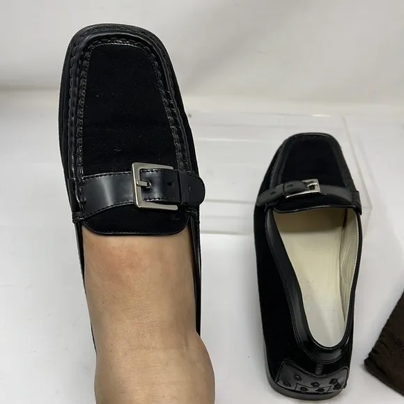 TOD’S Sz 38.5 Black Velvet and Leather Slip On Moccasin Loafers Shoes