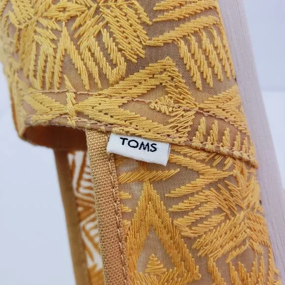 Toms Alpargata Womens Size 10 Golden Yellow Geo Lace Flats Loafer Shoes 10016242