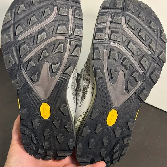 Topo Athletic MT-4 Trail Running Shoes Sneakers Heather/Mint Womans Size 8