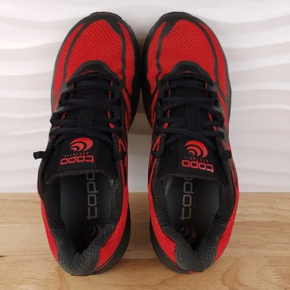 Topo Athletic Terraventure 2 Sneakers Mens Size 8.5 Black Red Trail Running Shoe