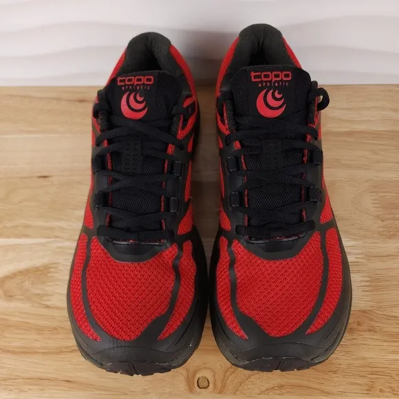 Topo Athletic Terraventure 2 Sneakers Mens Size 8.5 Black Red Trail Running Shoe