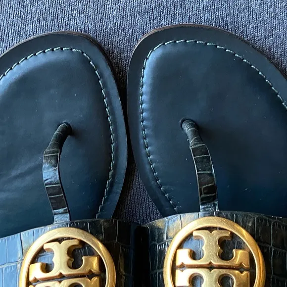 Tory Burch Benton Band flat sandals size 7m.
