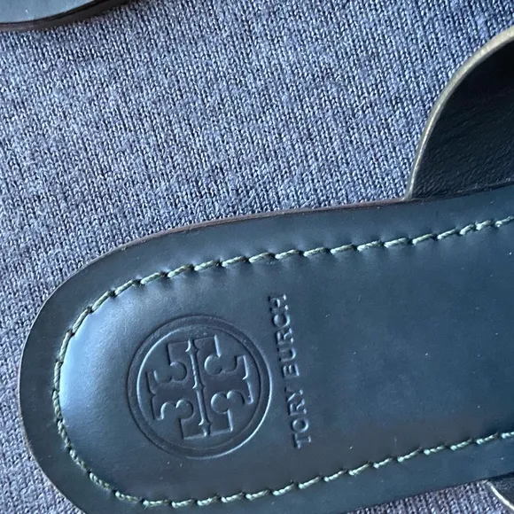 Tory Burch Benton Band flat sandals size 7m.