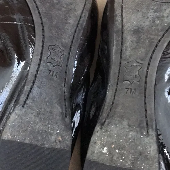 TORY BURCH BLACK FLATS SIZE 7 US