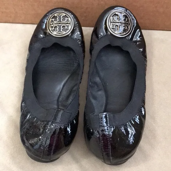 TORY BURCH BLACK FLATS SIZE 7 US