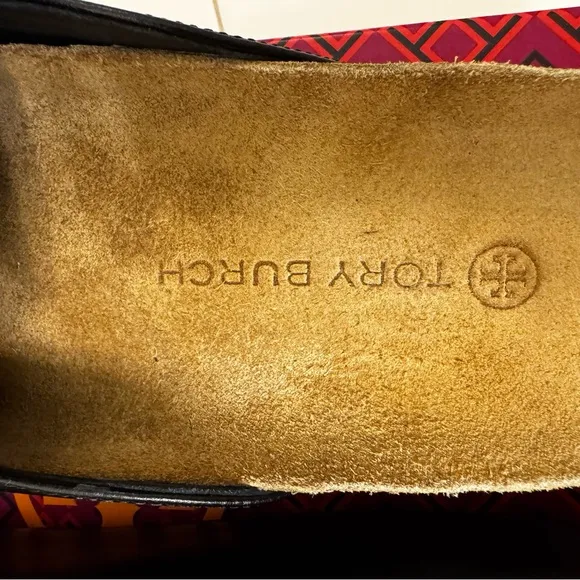 Tory Burch Black Leather Loafers with Gold Hardware. Rarely worn size 8.5